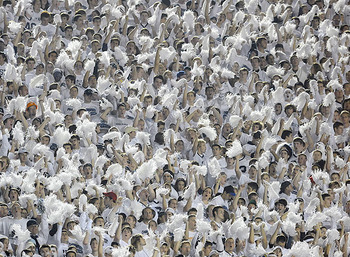 penn-state-fans_stduent.white-out-thumb-350x257-24375.jpg